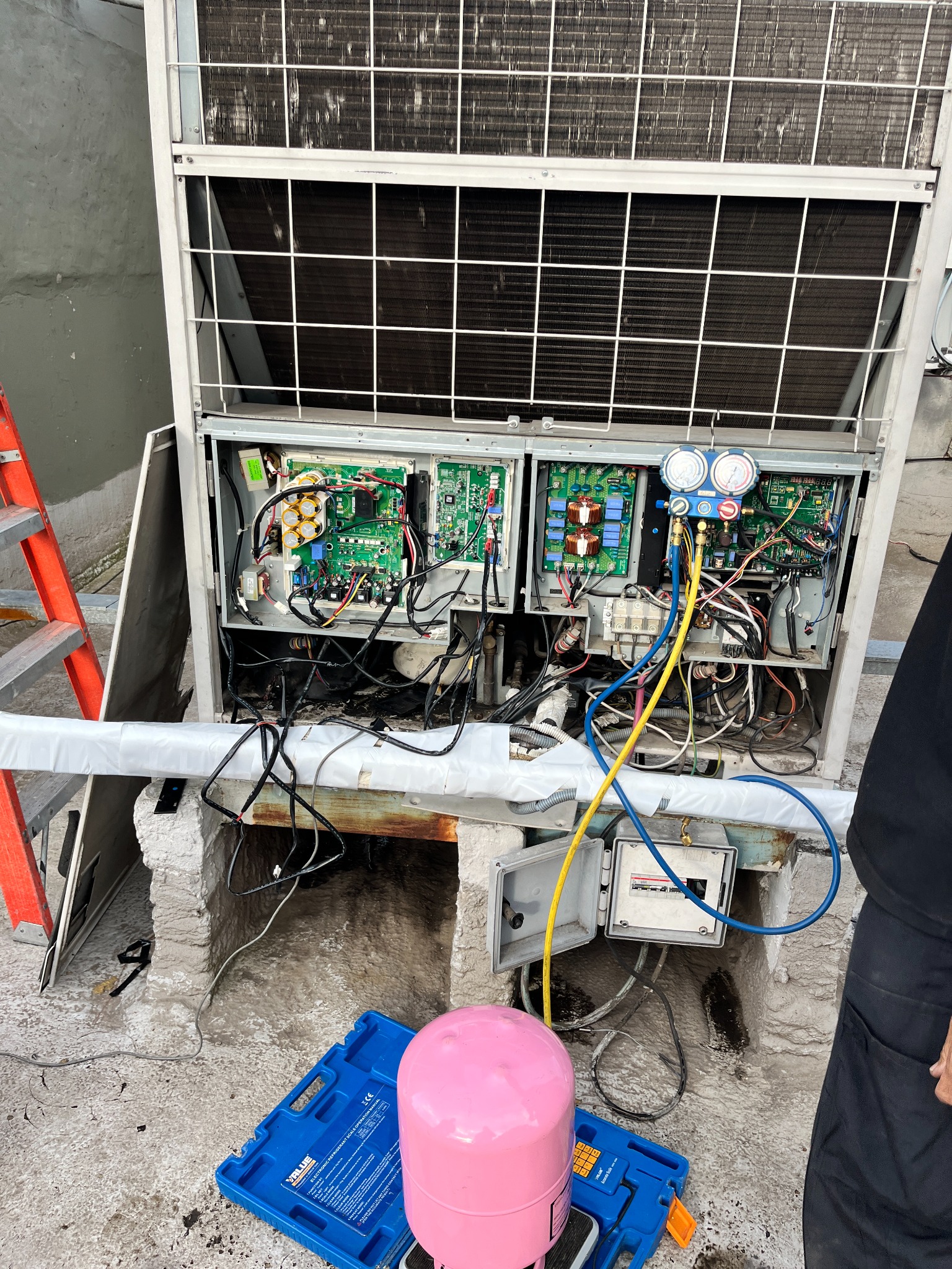 Servicio técnico en sistema VRV